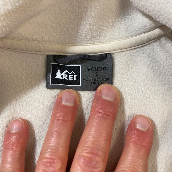 REI Women's Ivory Fleece Vest - Small - Picture 4 of 9